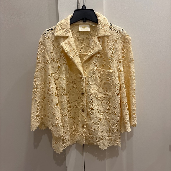 Top - Picture 1 of 2